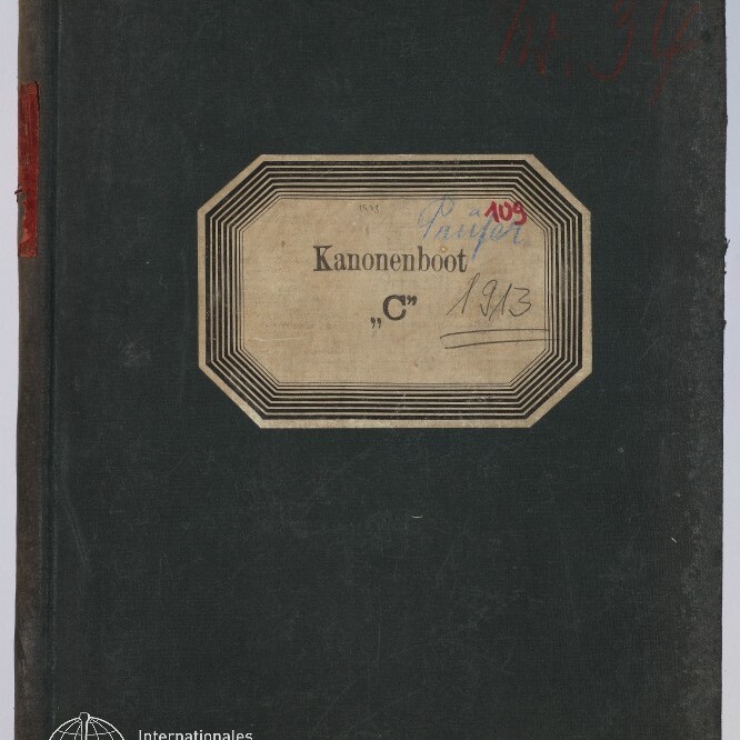 Schwarzer Bucheinband mit beigem, mehrfach gerahmtem Etikett in der Mitte, auf dem ‚Kanonenboot 