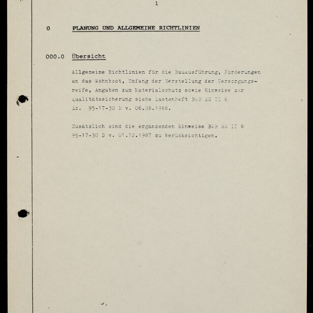 Scan eines DIN‑A4‑Dokuments mit Kopfzeile ‚WOHNBOOT 730D‘ und kleiner Schiffsillustration links sowie FSG‑Logo rechts; mittig die Warnung ‚VS - NUR FÜR DEN DIENSTGEBRAUCH‘ und die Überschrift ‚PLANUNG UND ALLGEMEINE RICHTLINIEN‘, darunter der Abschnitt ‚000.0 Übersicht‘ mit Fließtext; unten links das Logo und der Schriftzug ‚Internationales Maritimes Museum Hamburg‘; Blatt mit drei Lochstanzungen am linken Rand.