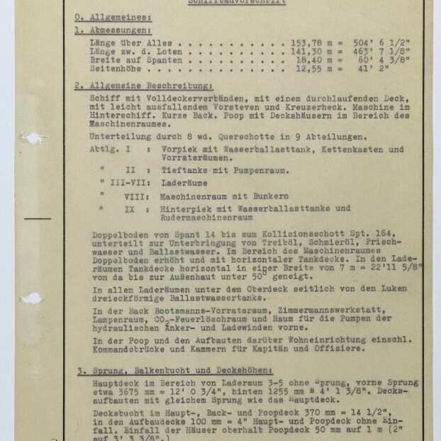Gelbliche, maschinengeschriebene Schiffsbauvorschrift mit dem Titel „Neubau 311 Einschrauten‑Fracht‑Motorschiff“ vom 23. August 1960, mit tabellarischen Maßen und Abschnitten (Allgemeines, Abmessungen, Beschreibung), zwei Lochungen an der linken Seite und einem Stempel des Internationalen Maritimen Museums Hamburg unten links.