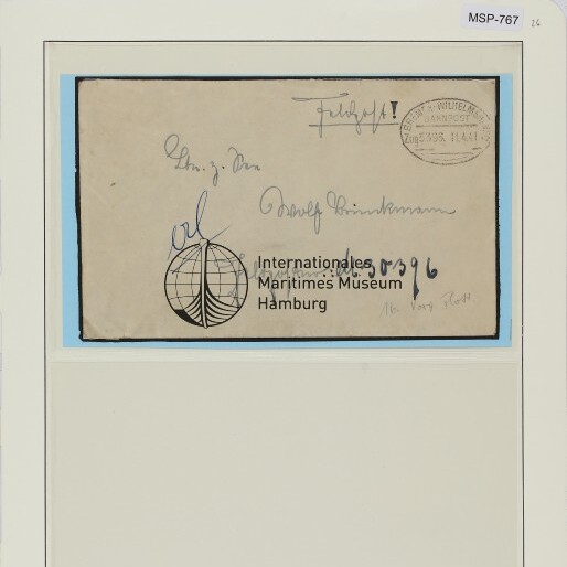 Briefumschlag mit ovalem Poststempel, handschriftlichen Notizen und Museum-Logo Internationales Maritimes Museum Hamburg.