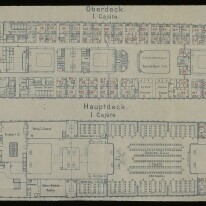 Schiffsgrundrisse zweier Decks (Oberdeck und Hauptdeck) als detaillierter Plan mit Kabinenanordnung und Museum-Logo links