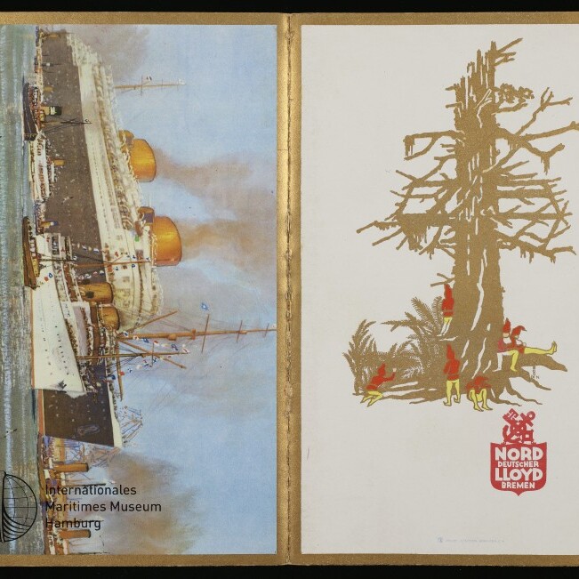 Offenes Prospekt mit links einem Ozeanliner mit goldenen Schornsteinen auf See und rechts einem stilisierten Baum mit roten Figuren sowie Norddeutscher Lloyd-Logo